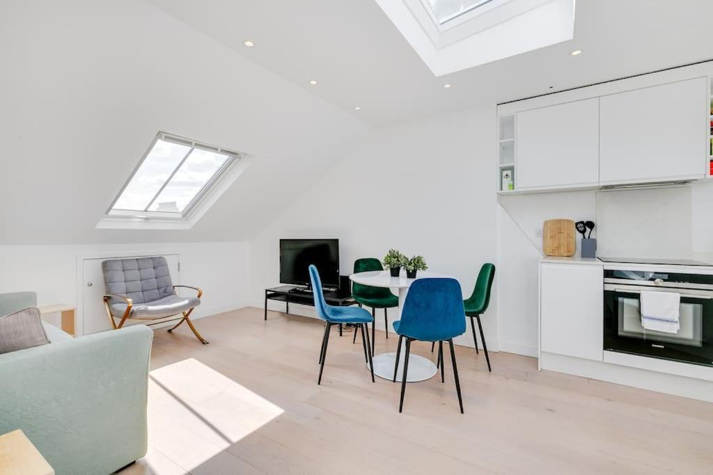 Modern 1 Bedroom Flat In Battersea Londyn Zewnętrze zdjęcie